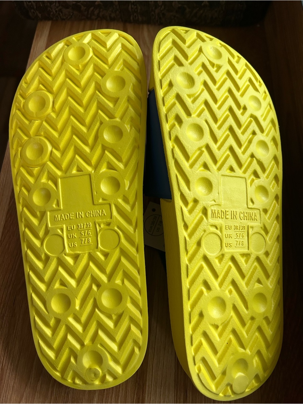 Lidl Slides - Picture 2 of 4